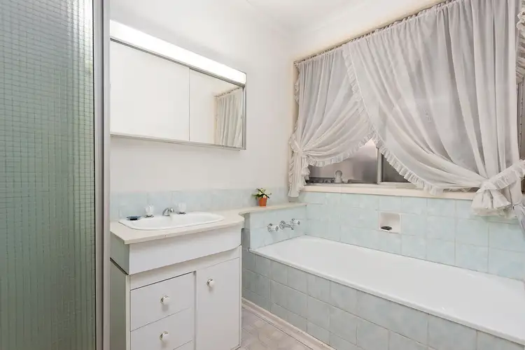 Sixth view of Homely house listing, 6 Somerset Drive, Viewbank VIC 3084