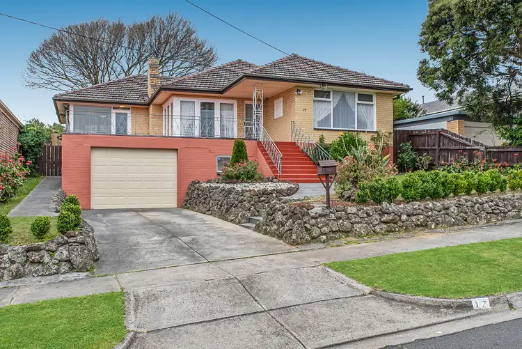 17 Simpson Drive, Mount Waverley VIC 3149