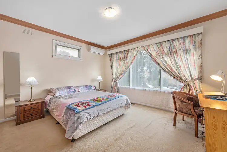 Fifth view of Homely house listing, 17 Simpson Drive, Mount Waverley VIC 3149
