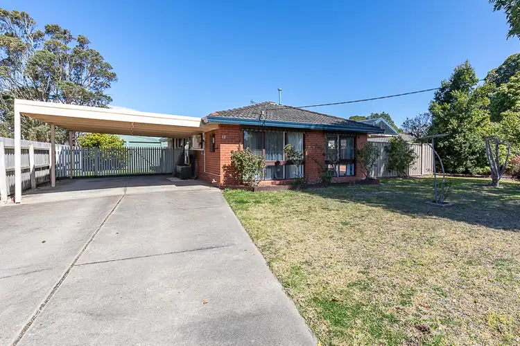 12 Helen Crescent, Sale VIC 3850