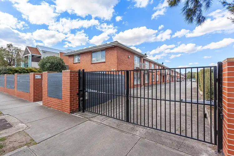 2/51 Stephen Street, Yarraville VIC 3013