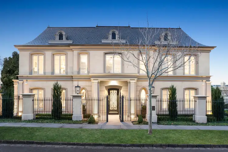 3 Torresdale Road, Toorak VIC 3142