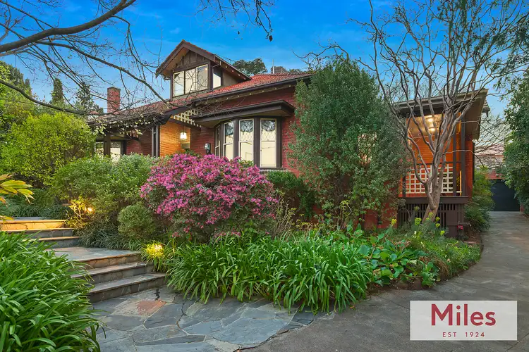 2 The Ridgeway, Ivanhoe VIC 3079