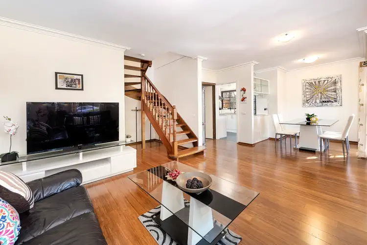 10/1 Via Media, Box Hill VIC 3128