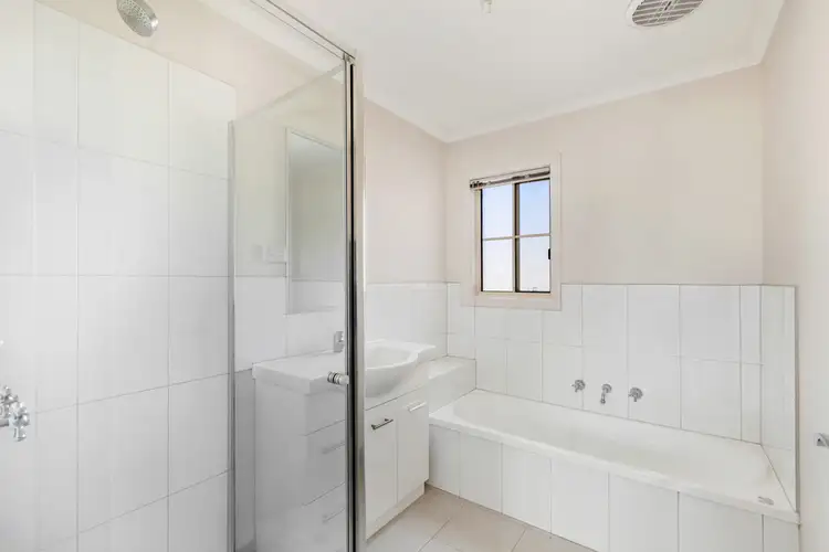 Fifth view of Homely unit listing, 4/81 Powlett Street, Kilmore VIC 3764