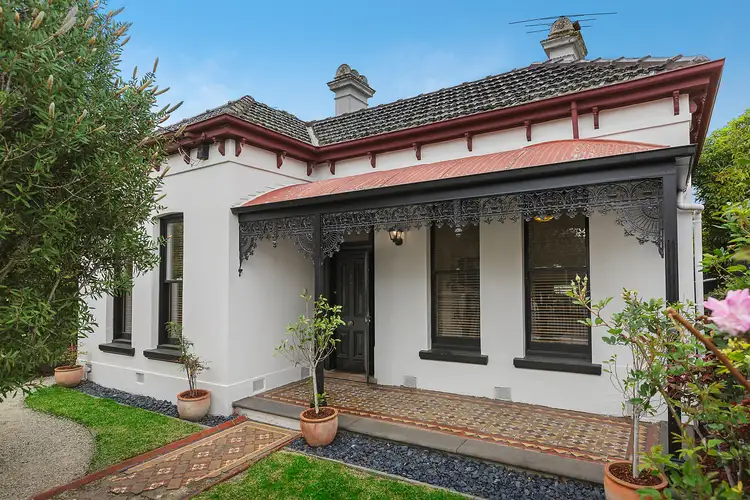16 McKinley Avenue, Malvern VIC 3144