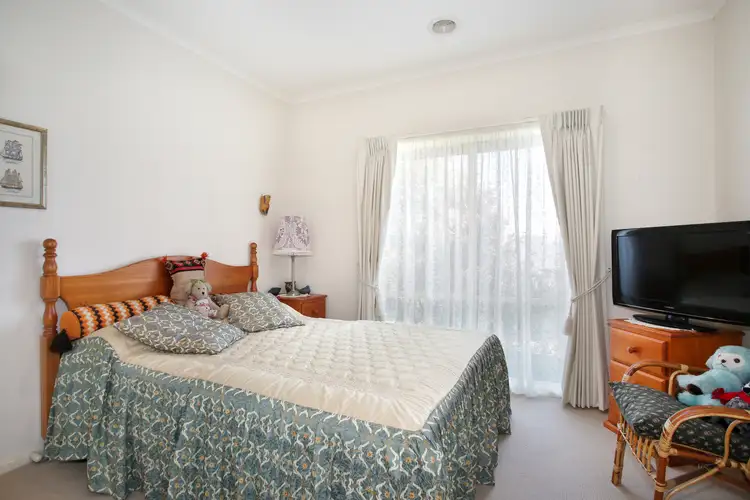 Fifth view of Homely unit listing, 1/19 Lucerne Avenue, Mornington VIC 3931