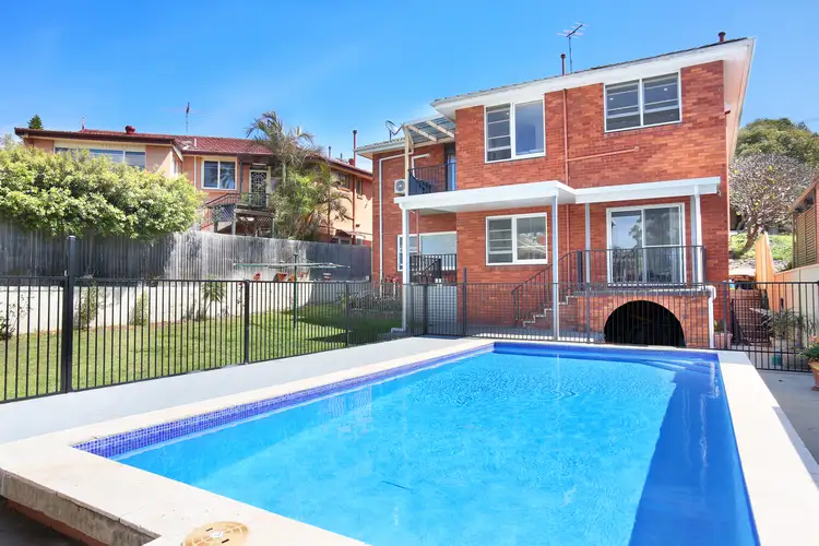 10 Illawong Street, Lugarno NSW 2210