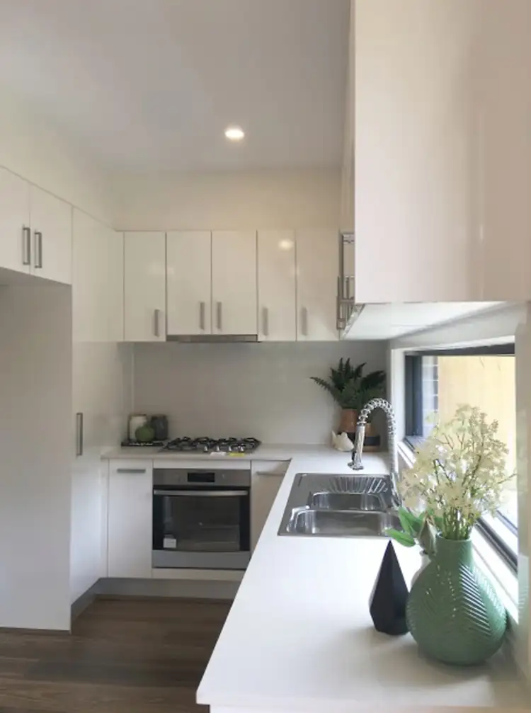 Fourth view of Homely townhouse listing, 2/9 Bamfield Road, Heidelberg Heights VIC 3081
