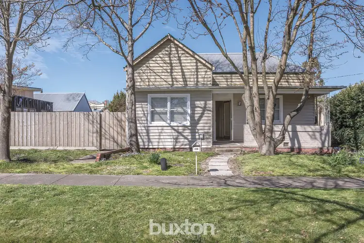220 Clyde Street, Soldiers Hill VIC 3350