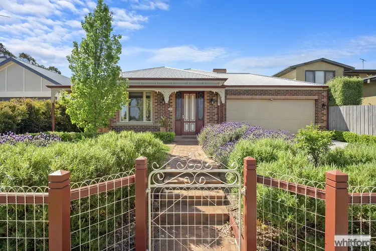 30 Fairmont Road, Newtown VIC 3220