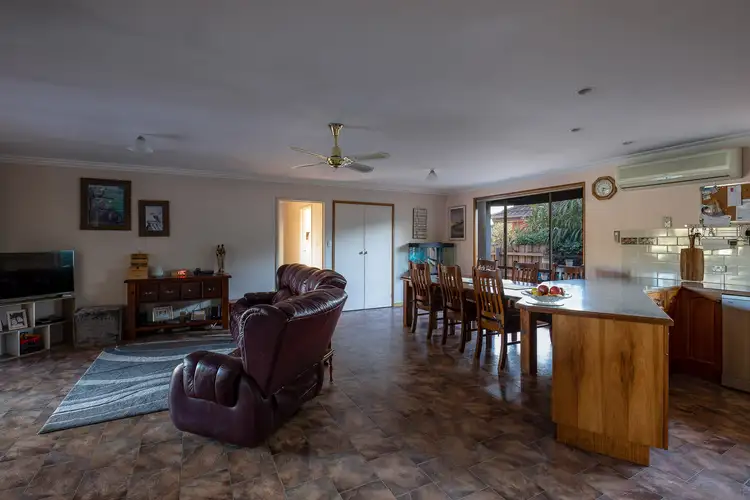 Seventh view of Homely house listing, 2 Leahe Close, Sale VIC 3850