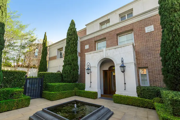1/51 Mathoura Road, Toorak VIC 3142
