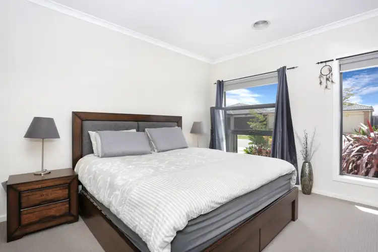 Fifth view of Homely house listing, 33 Jonesfield Street, Craigieburn VIC 3064