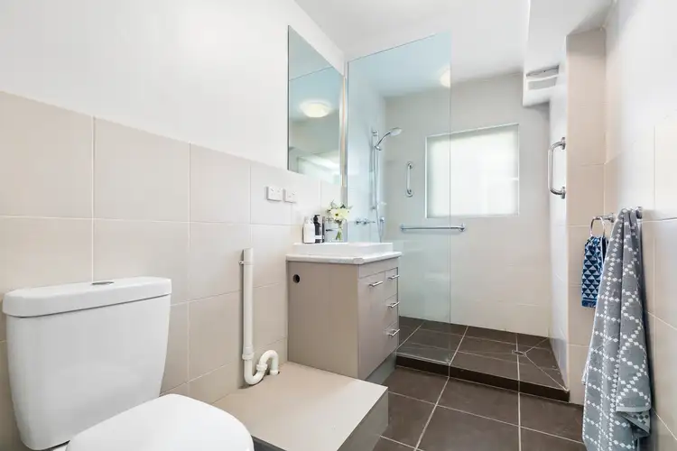 Sixth view of Homely apartment listing, 4/3 Harrison Crescent, Hawthorn VIC 3122