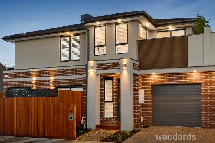 8 Foster Street, Mckinnon VIC 3204