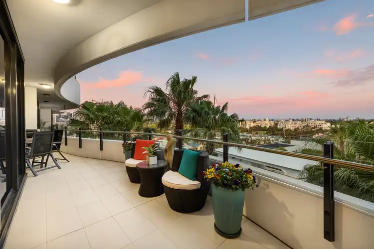 606/108 Bay Street, Port Melbourne VIC 3207