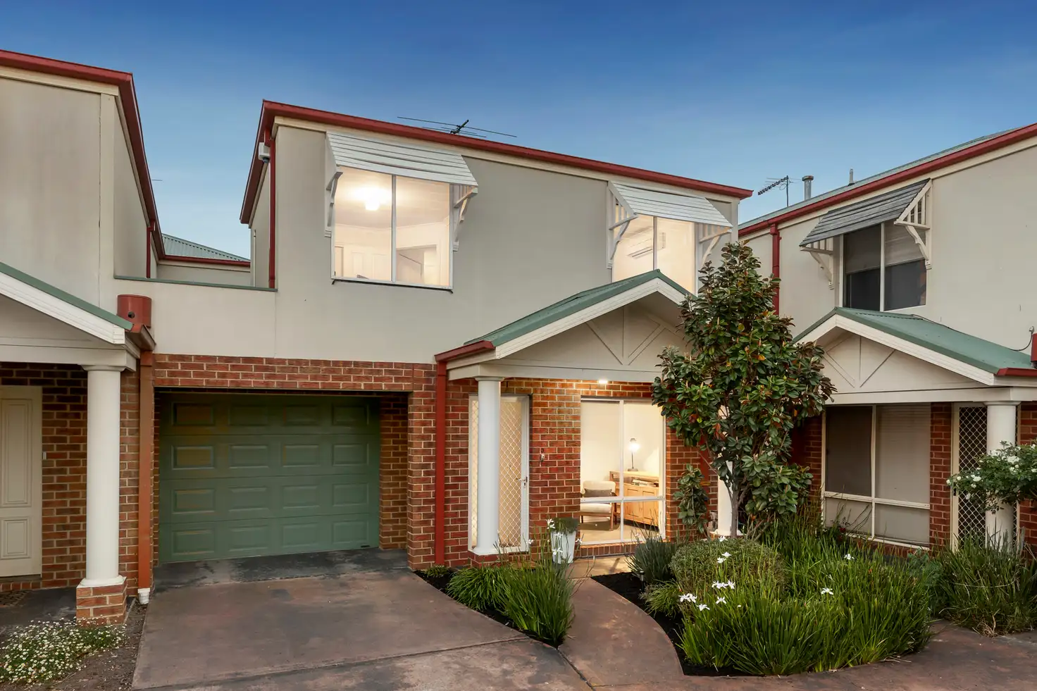 Main view of Homely townhouse listing, 3/90 Oriel Road, Ivanhoe VIC 3079