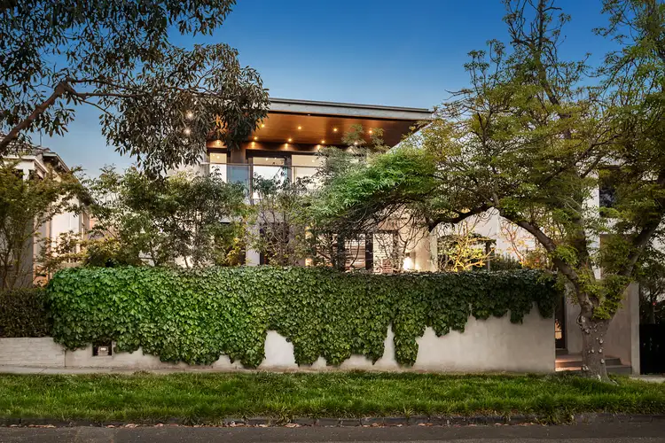 32 Cloverdale Avenue, Toorak VIC 3142