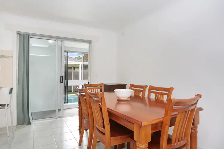 Fifth view of Homely house listing, 8 Orana Place, Epping VIC 3076