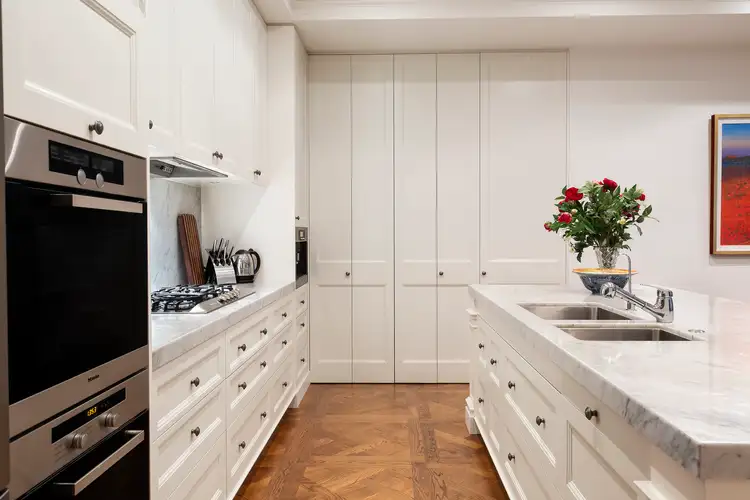 Sixth view of Homely apartment listing, 2/37 Wallace Avenue, Toorak VIC 3142