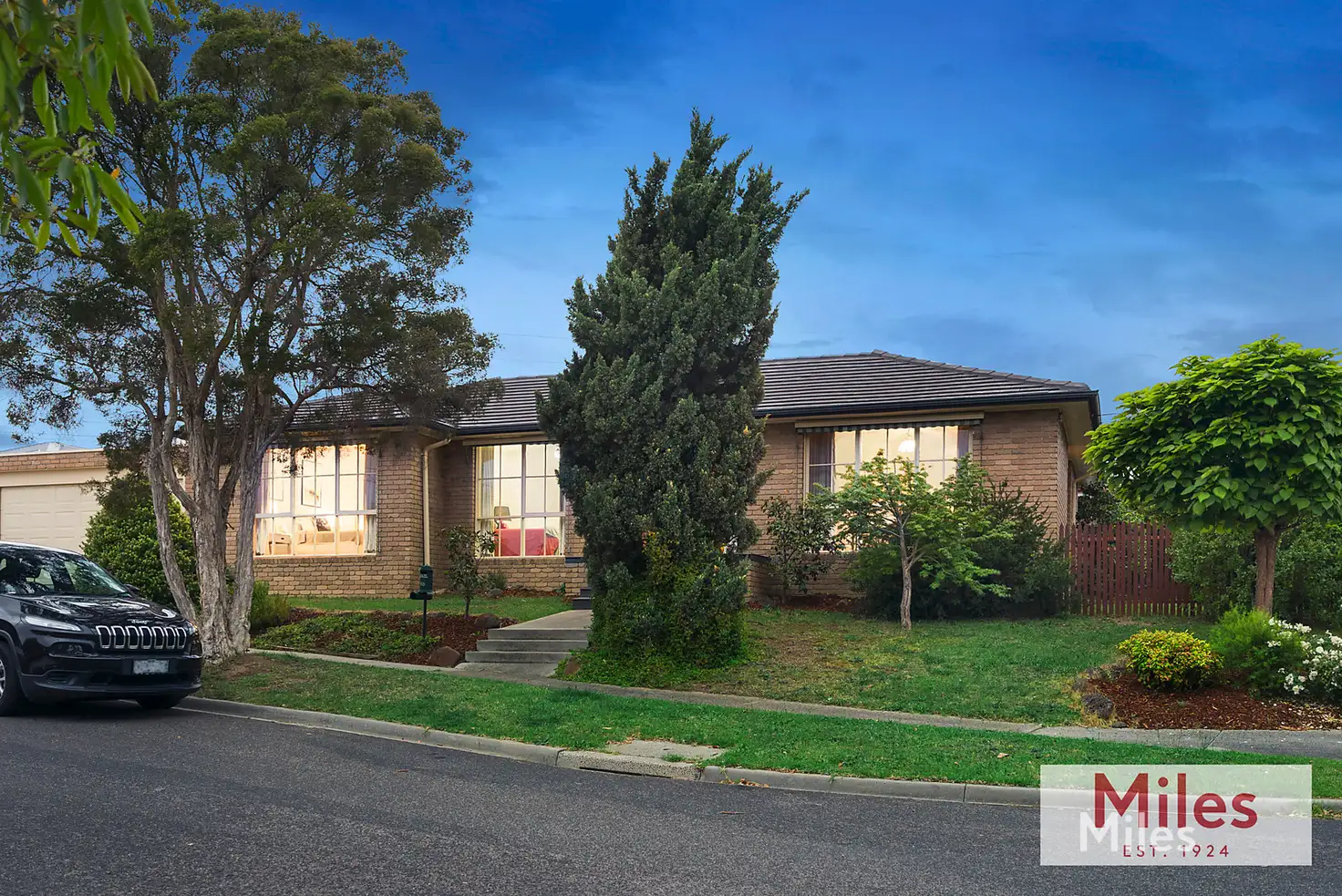 Main view of Homely house listing, 16 Jindalee Avenue, Yallambie VIC 3085
