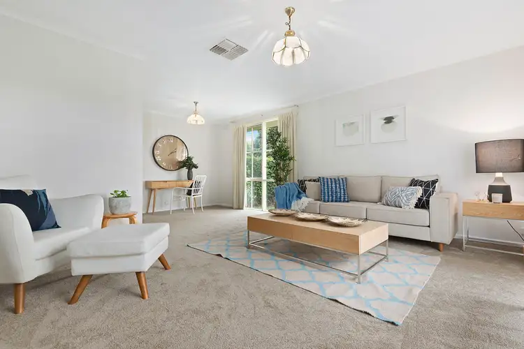 Second view of Homely house listing, 16 Jindalee Avenue, Yallambie VIC 3085