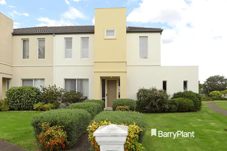 123 Sovereign Manors Crescent, Rowville VIC 3178