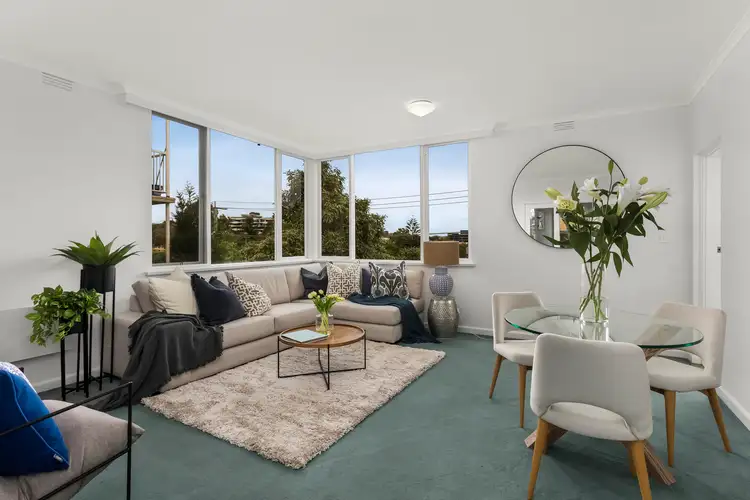 2/17 Young Street, Kew VIC 3101