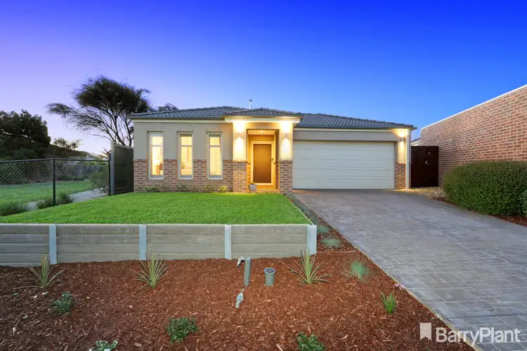 22 Sanctuary Crescent, Rowville VIC 3178