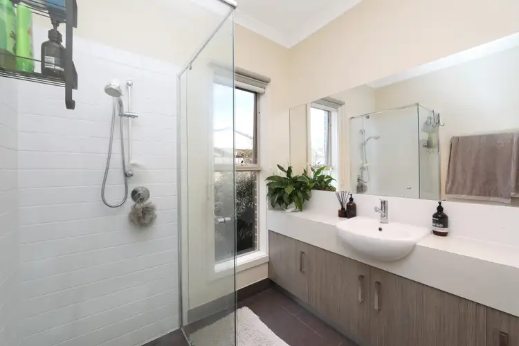 Sixth view of Homely townhouse listing, 2/286 Dandelion Drive, Rowville VIC 3178