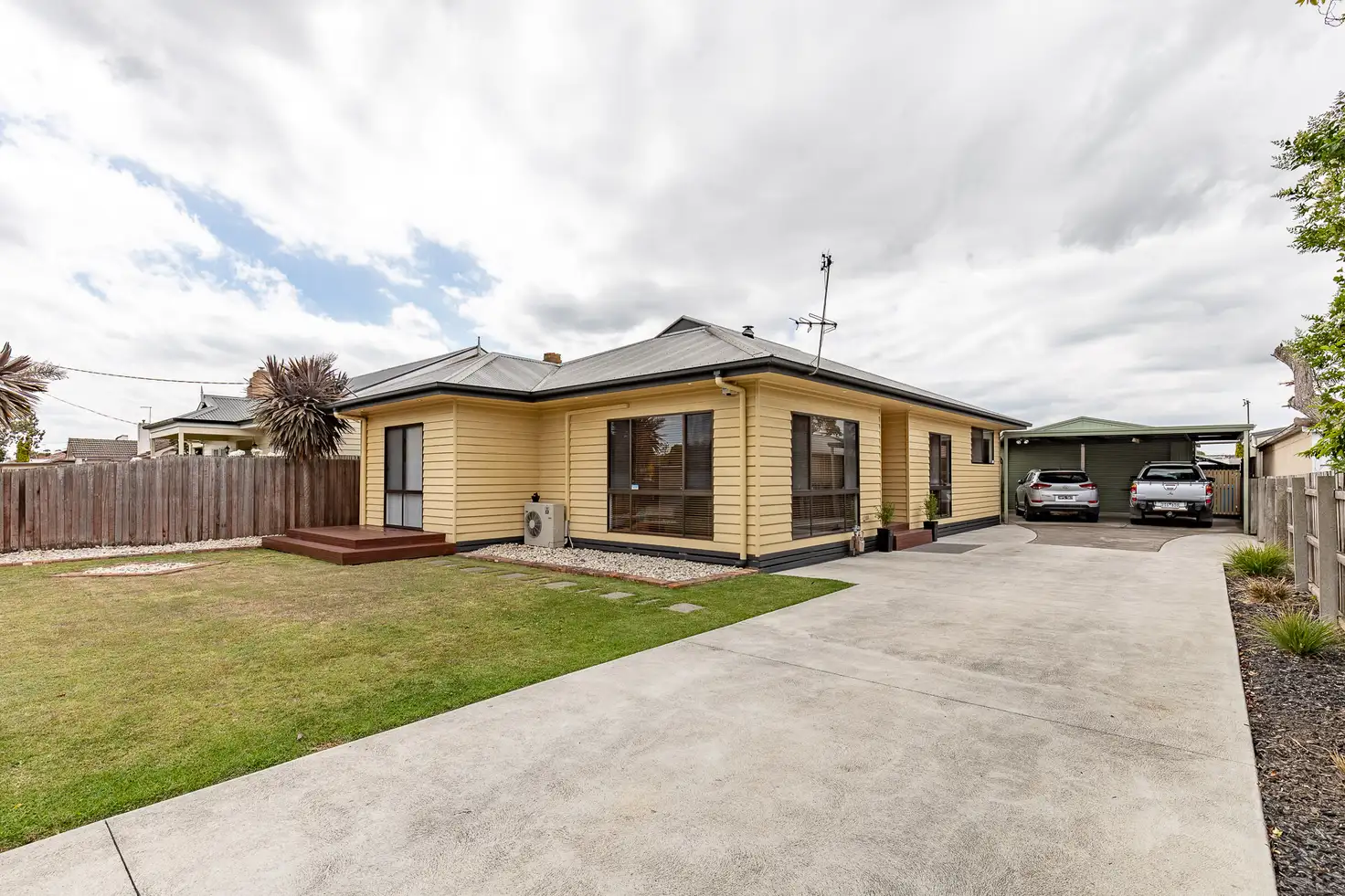 Main view of Homely house listing, 275 Raglan Street, Sale VIC 3850