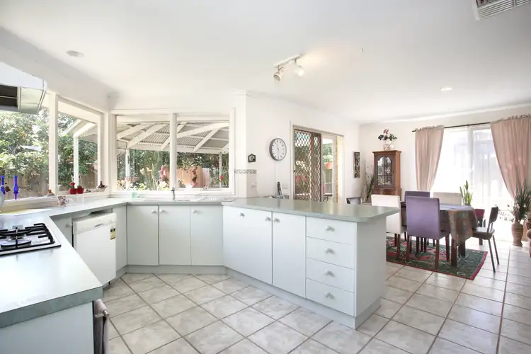 Fifth view of Homely house listing, 2 Fairmead Place, Narre Warren South VIC 3805
