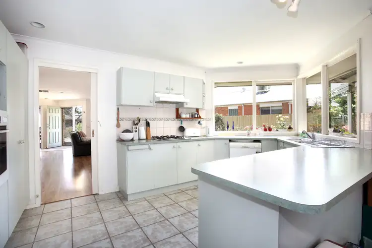 Sixth view of Homely house listing, 2 Fairmead Place, Narre Warren South VIC 3805