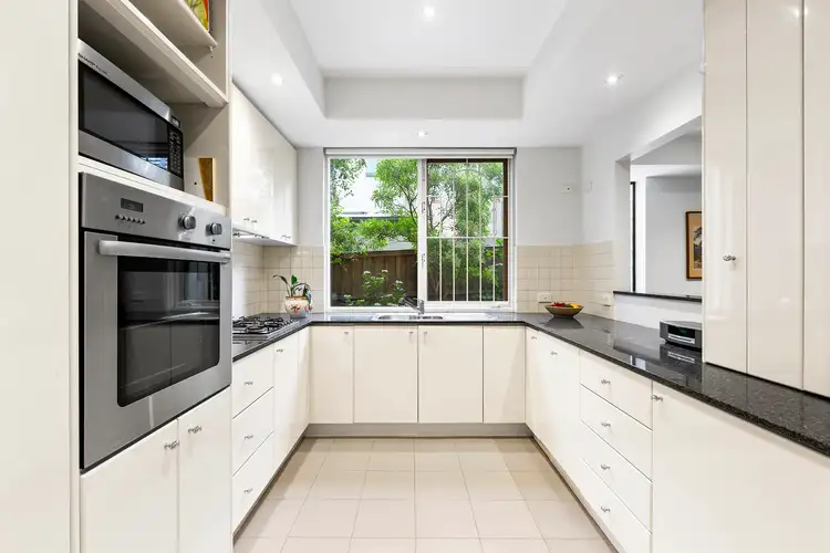 Fifth view of Homely apartment listing, 2/26 Tintern Avenue, Toorak VIC 3142