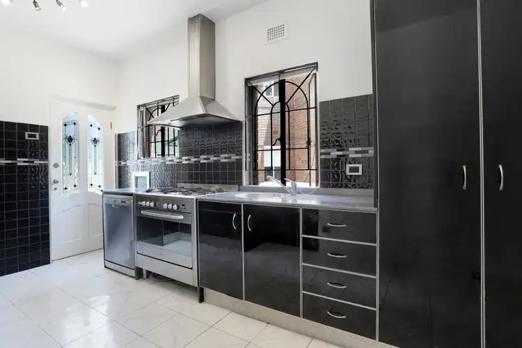 Second view of Homely unit listing, 2/3 Todman Avenue, Kensington NSW 2033