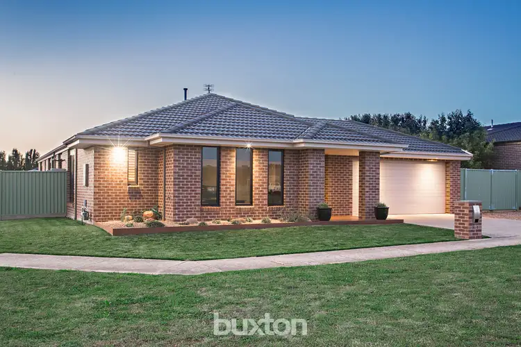 90 Waterford Drive, Miners Rest VIC 3352