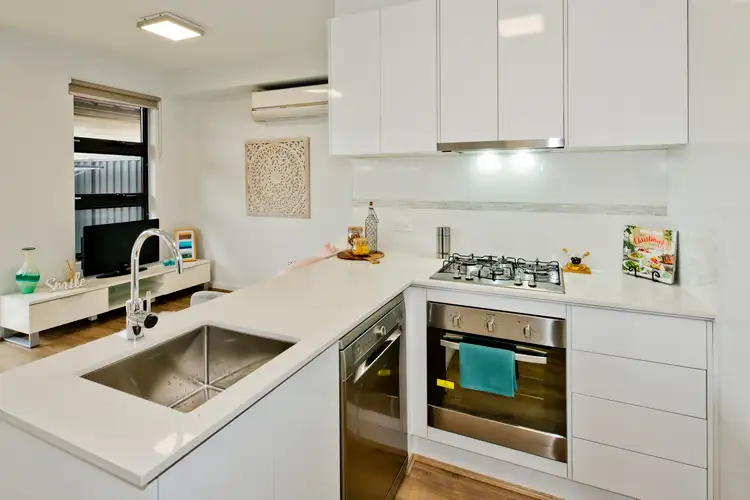 Fourth view of Homely unit listing, 3/15 Clifton Grove, Preston VIC 3072