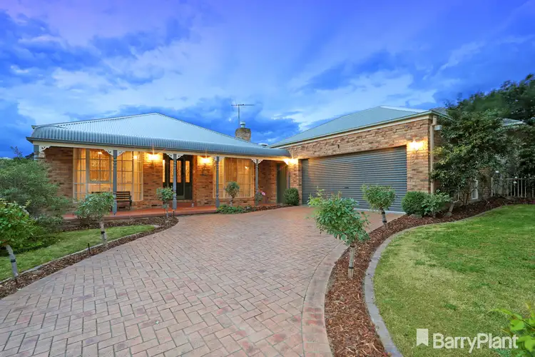 11 Dandelion Drive, Rowville VIC 3178