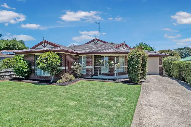 25 Cottage Crescent, Kilmore VIC 3764