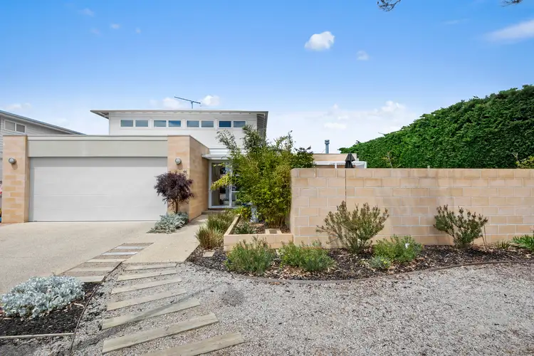 11 Kenton Court