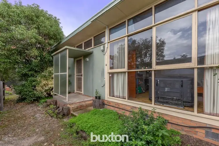 5/6 Balaclava  Street, Newington VIC 3350