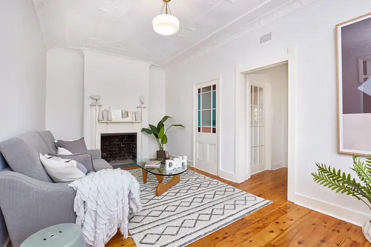 2 Hilltop  Avenue, Marrickville NSW 2204