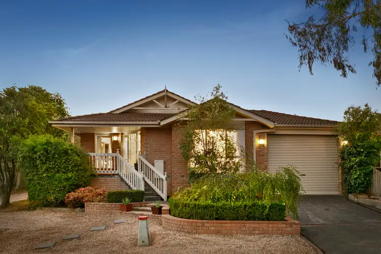 4 Greenridge Lane, Croydon South VIC 3136