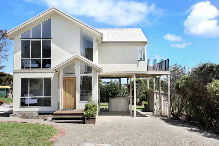 19 The Broadway, San Remo VIC 3925