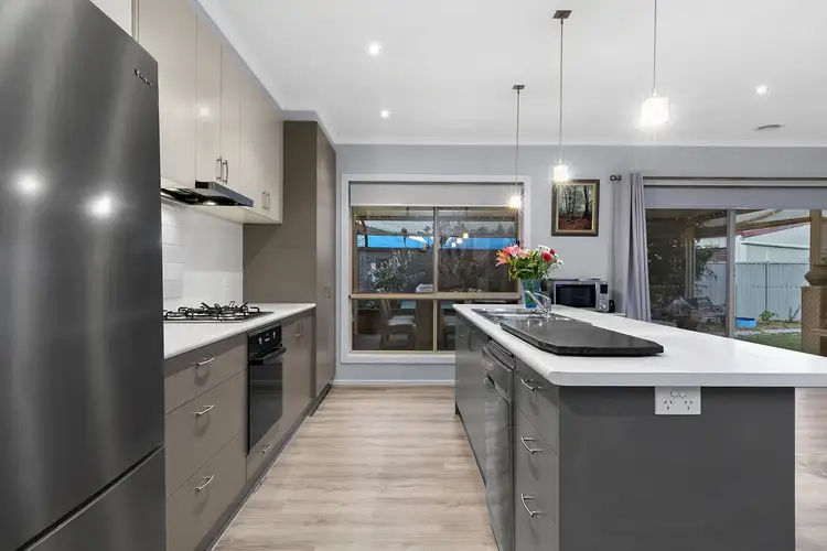 Fifth view of Homely house listing, 6 Lynrose Close, Sebastopol VIC 3356