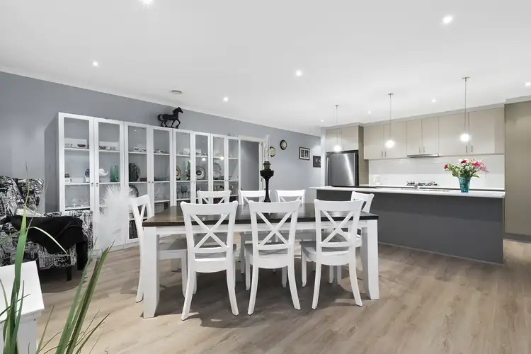 Seventh view of Homely house listing, 6 Lynrose Close, Sebastopol VIC 3356