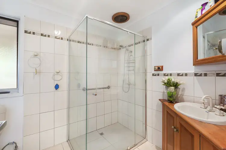 Sixth view of Homely house listing, 5 Marin Court, Broadford VIC 3658