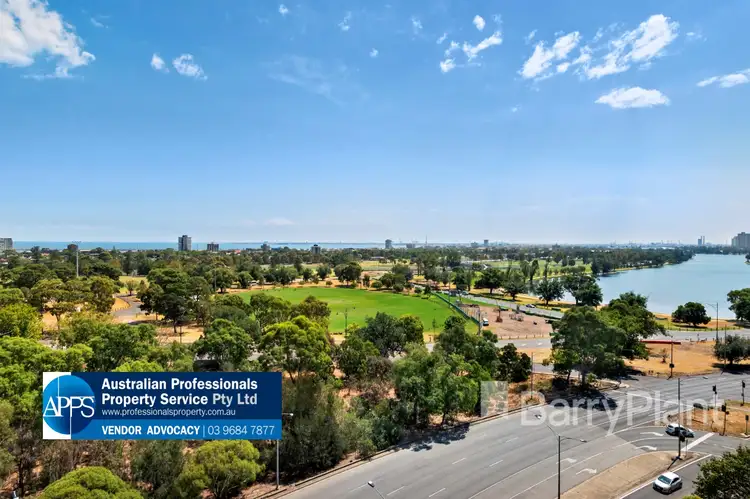 1104/82 Queens Road, Melbourne VIC 3004