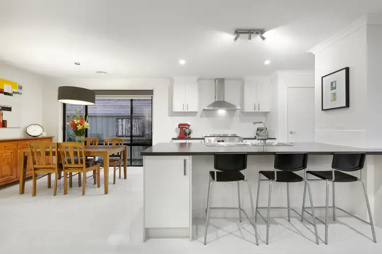 32 Dahlia Crescent, Keysborough VIC 3173